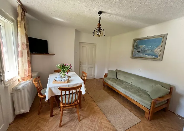 アパート House Skantar ボーヒニ